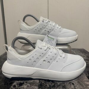 Crocs Women's On The Clock Work Sneakers  size 8